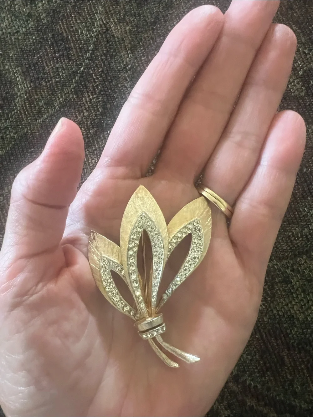Vintage Capri Brooch - Women's Accessory